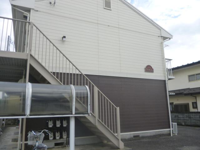 髙井ハイツの外観・駐車場イメージ1枚目