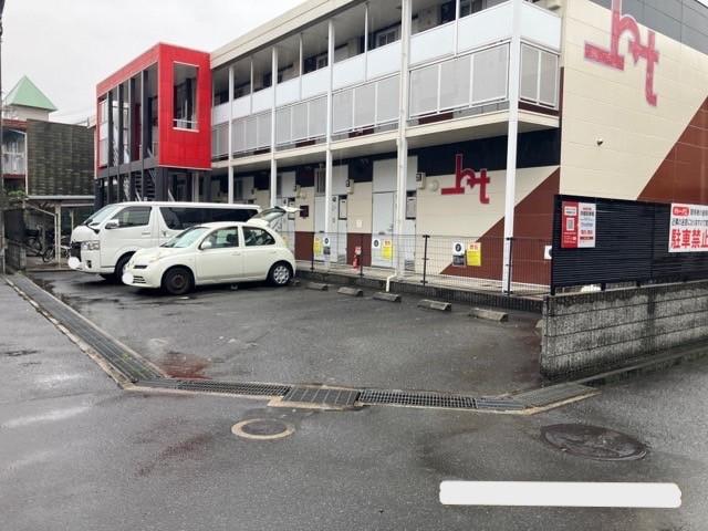 ヴォーグbt駐車場の外観・駐車場イメージ1枚目