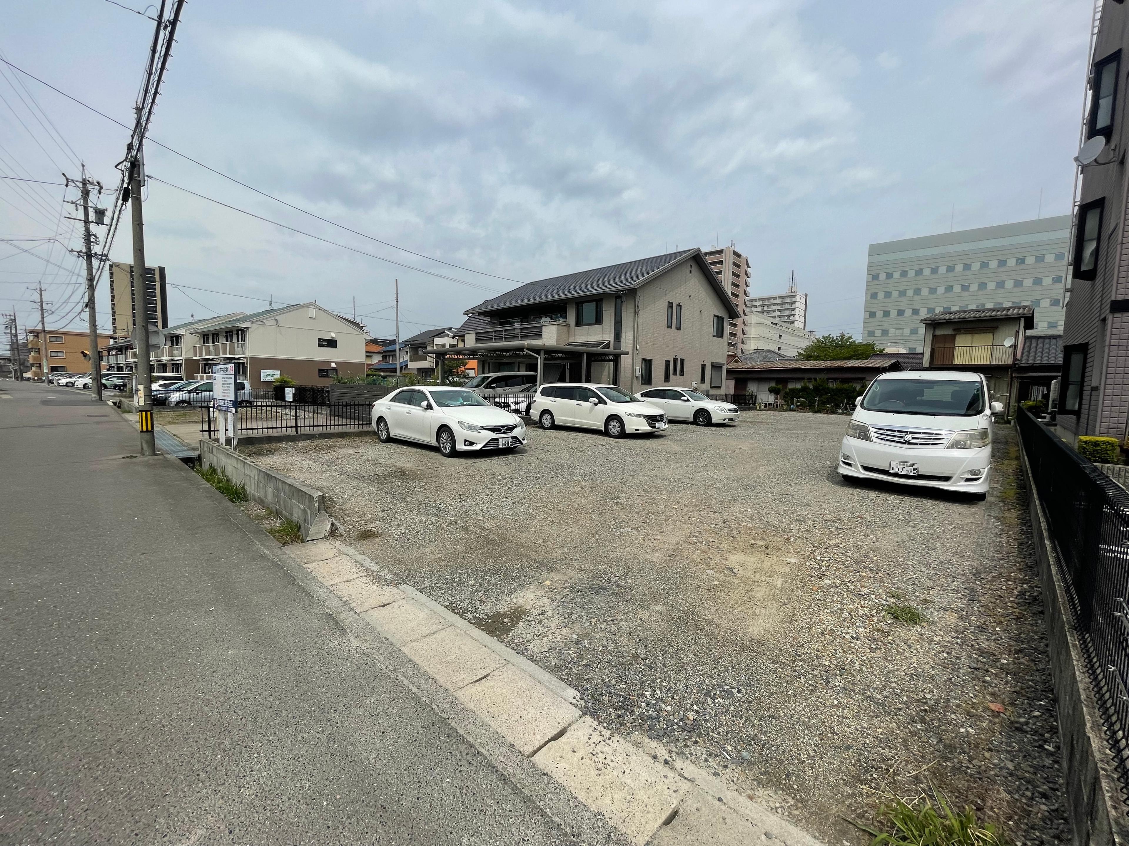 藤の木中央駐車場の外観・駐車場イメージ2枚目