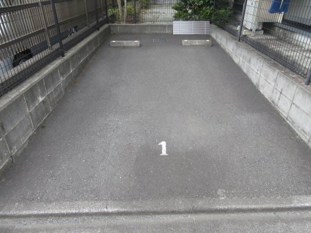 アイ(30715)の外観・駐車場イメージ1枚目