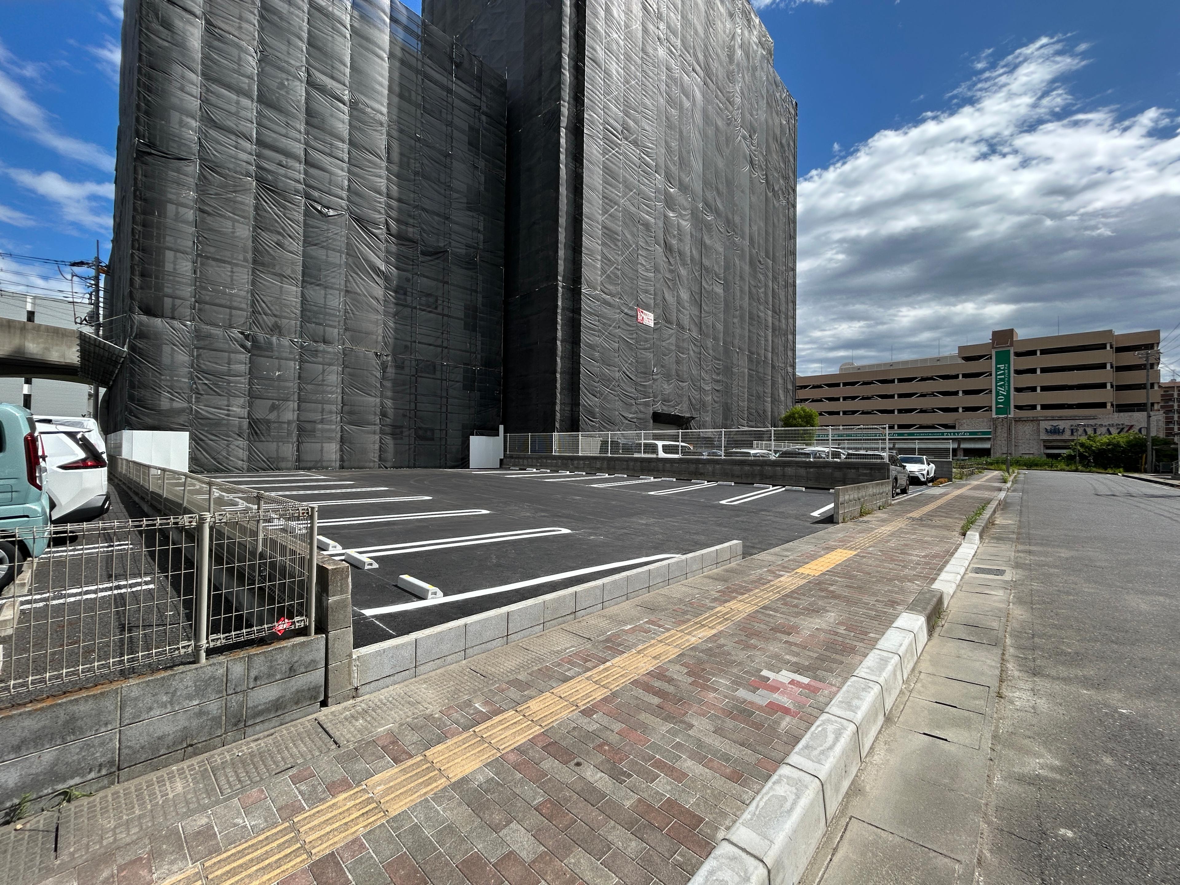 中央N駐車場の外観・駐車場イメージ2枚目
