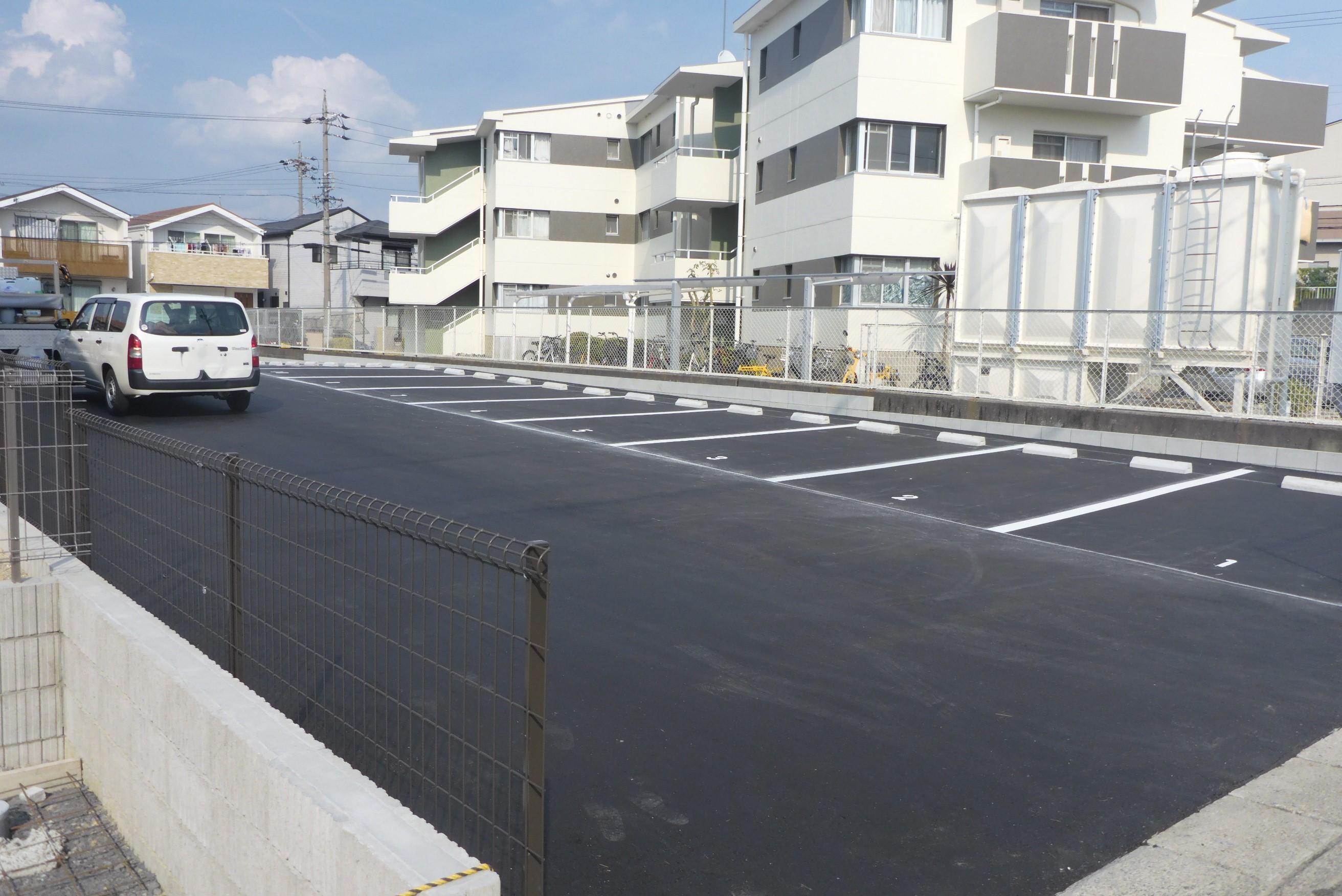 長配駐車場の外観・駐車場イメージ2枚目