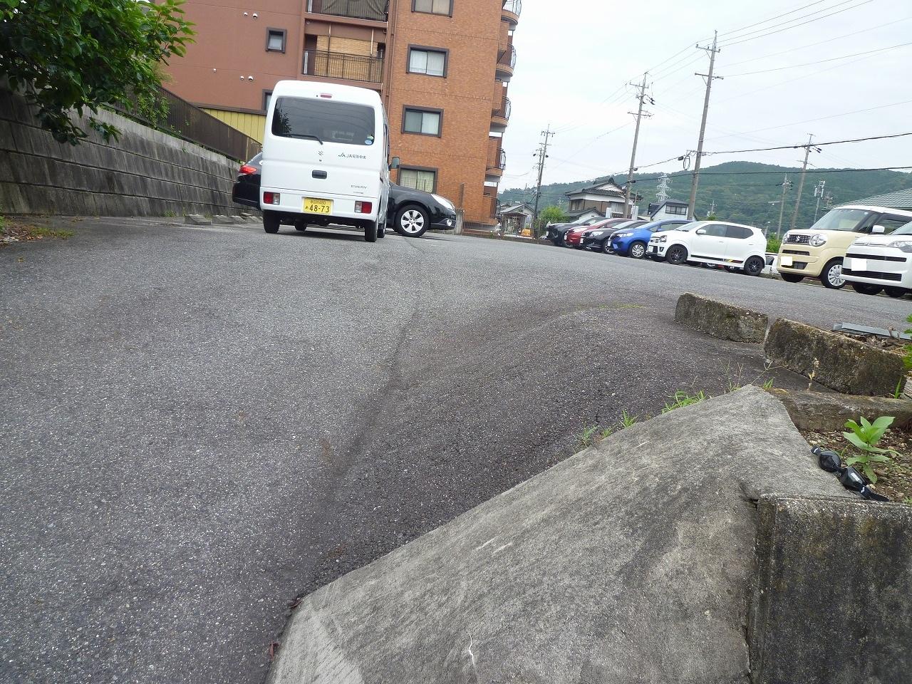 J-020の外観・駐車場イメージ1枚目