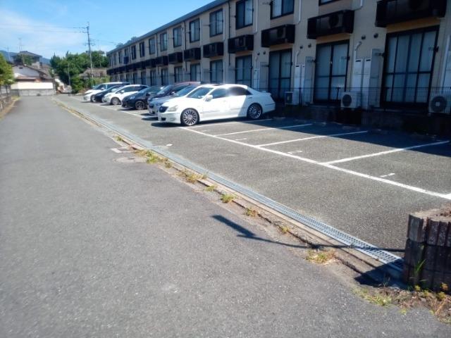 アール(30171)の外観・駐車場イメージ1枚目