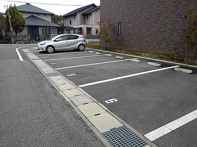 ＫＡＺＵＭＩ(55635)の外観・駐車場イメージ1枚目
