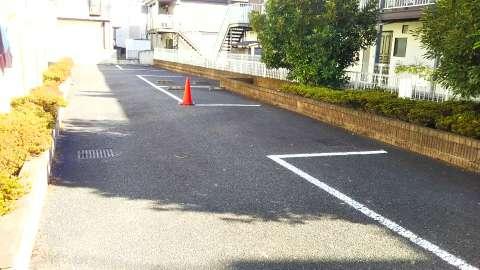 エムロード(22116)の外観・駐車場イメージ1枚目