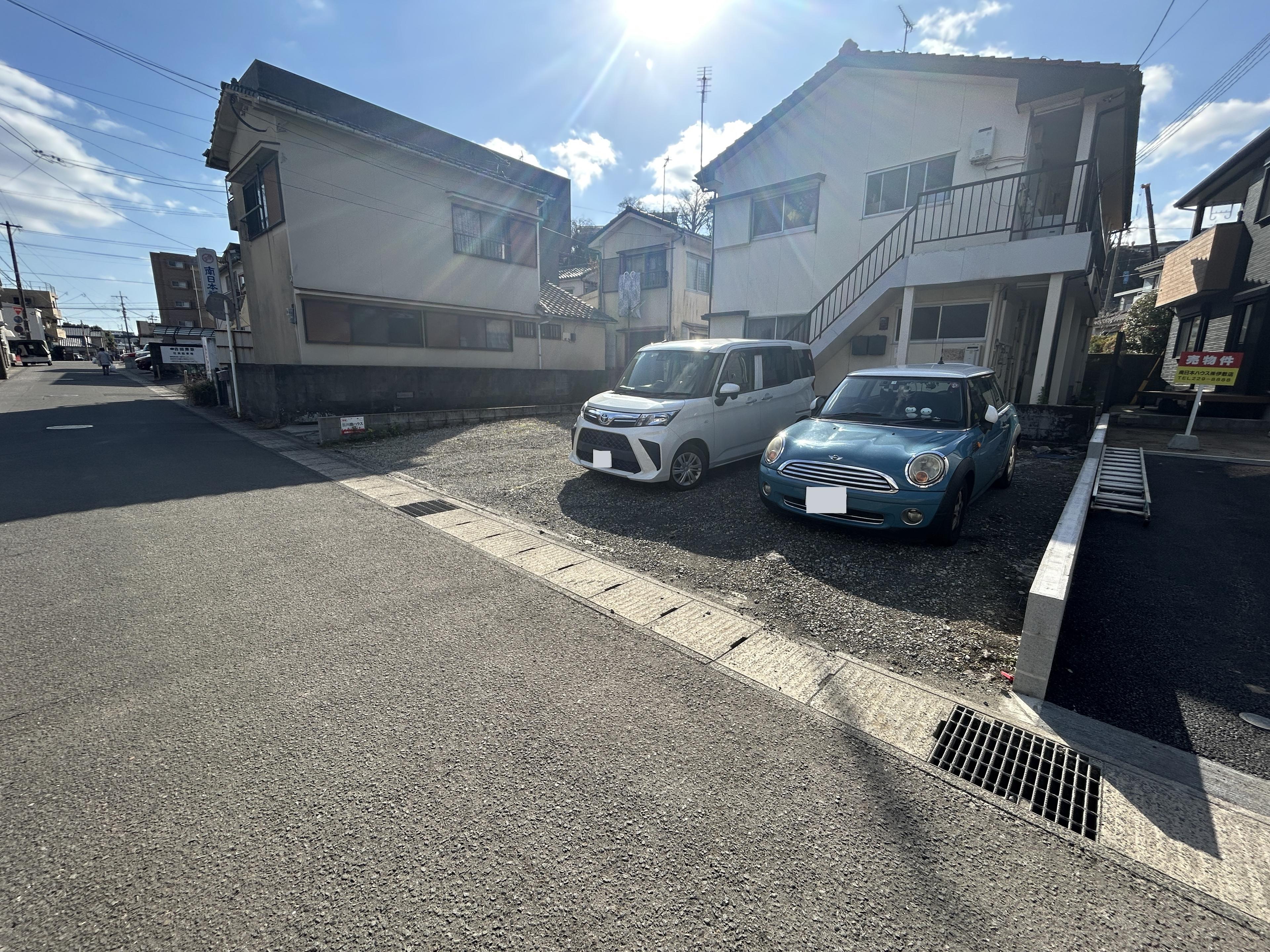 ｵｰﾄ･ｽｸｳｪｱｰ上竜尾の外観・駐車場イメージ1枚目