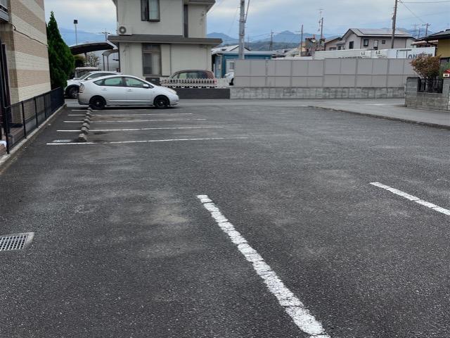 ベアフルーツⅢ(26966)の外観・駐車場イメージ2枚目
