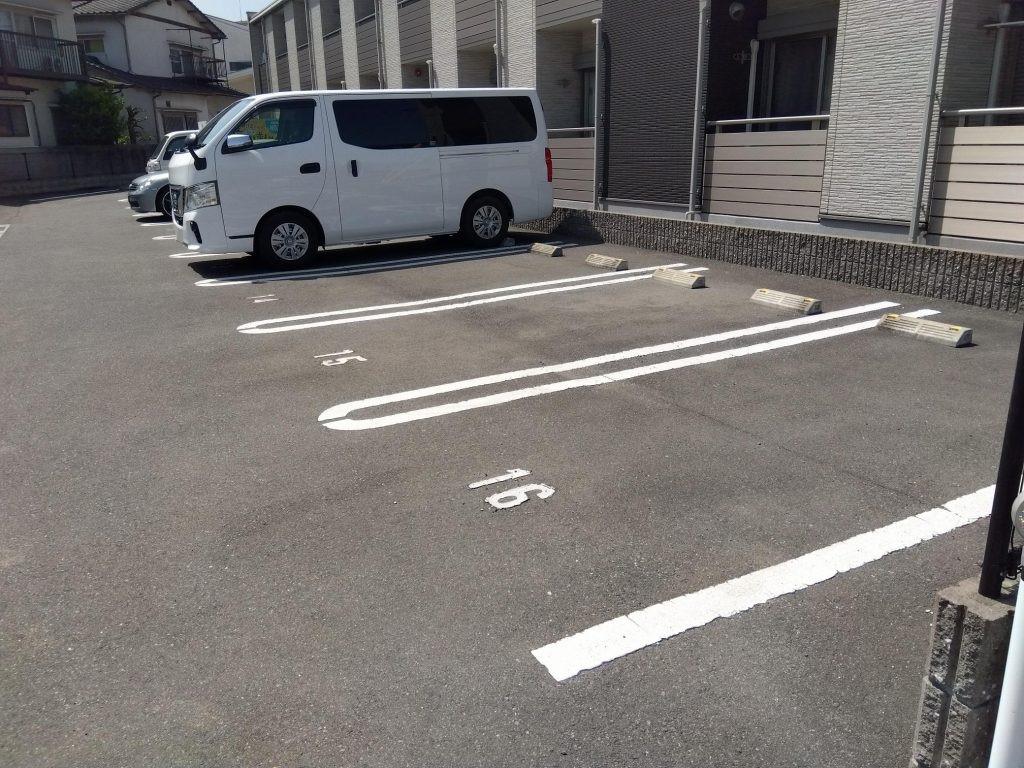 クレイノ福江(55632)の外観・駐車場イメージ1枚目