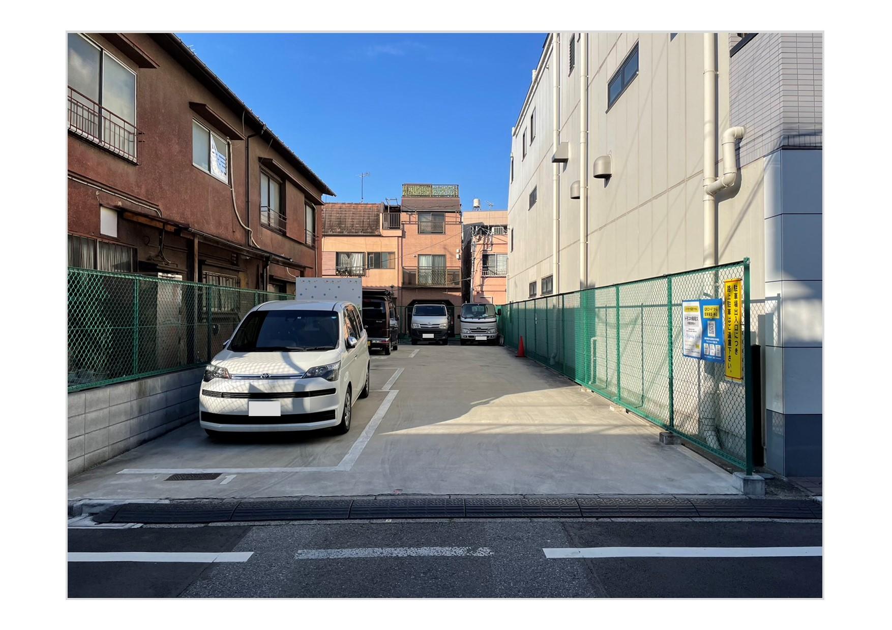 トモユキ東尾久月極駐車場4の外観・駐車場イメージ1枚目