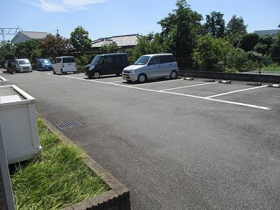 ウィステリア(24083)の外観・駐車場イメージ1枚目