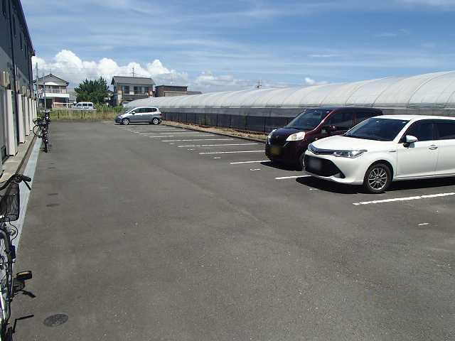 メゾン藍(40707)の外観・駐車場イメージ1枚目