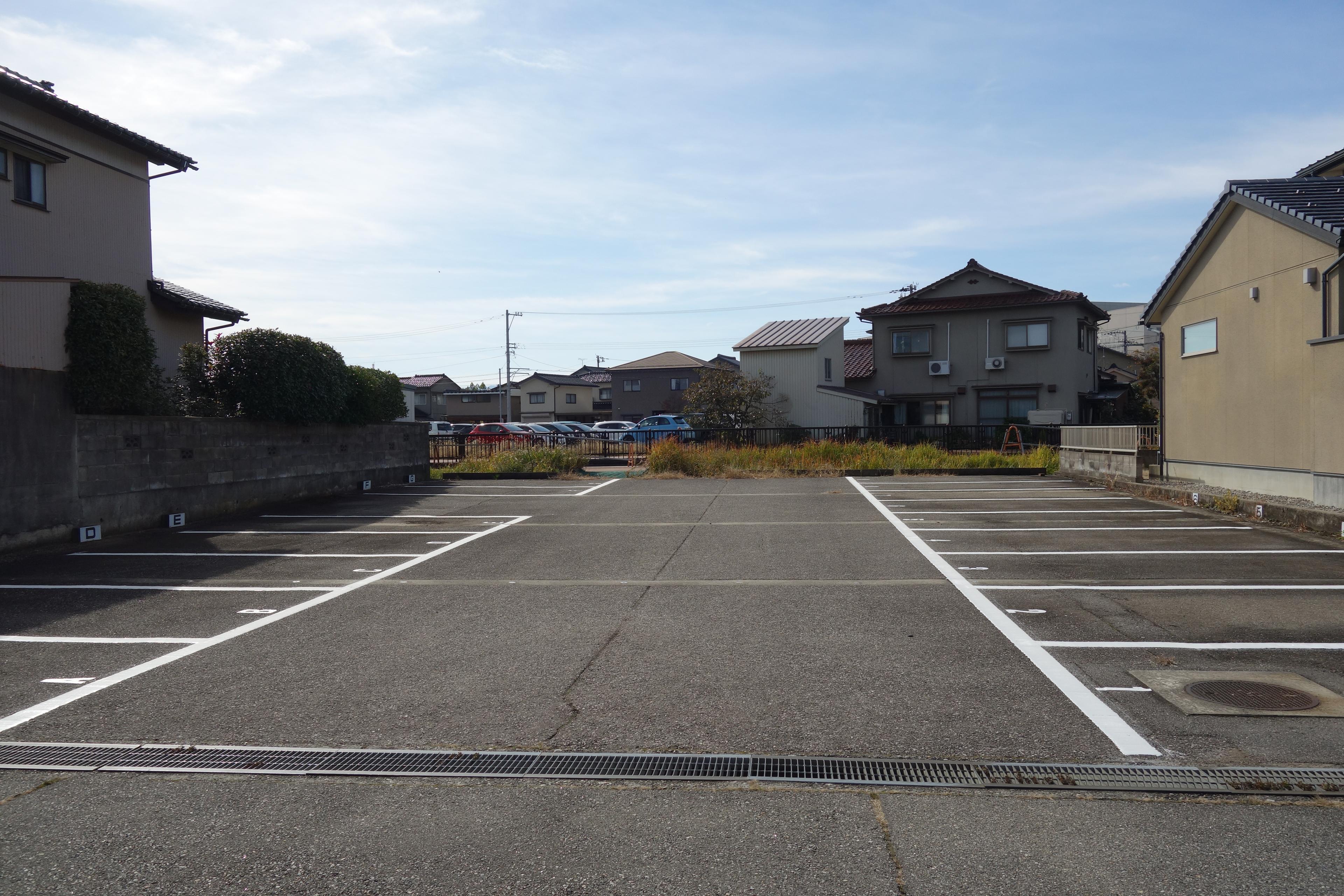 長江新町1丁目月極駐車場の外観・駐車場イメージ1枚目