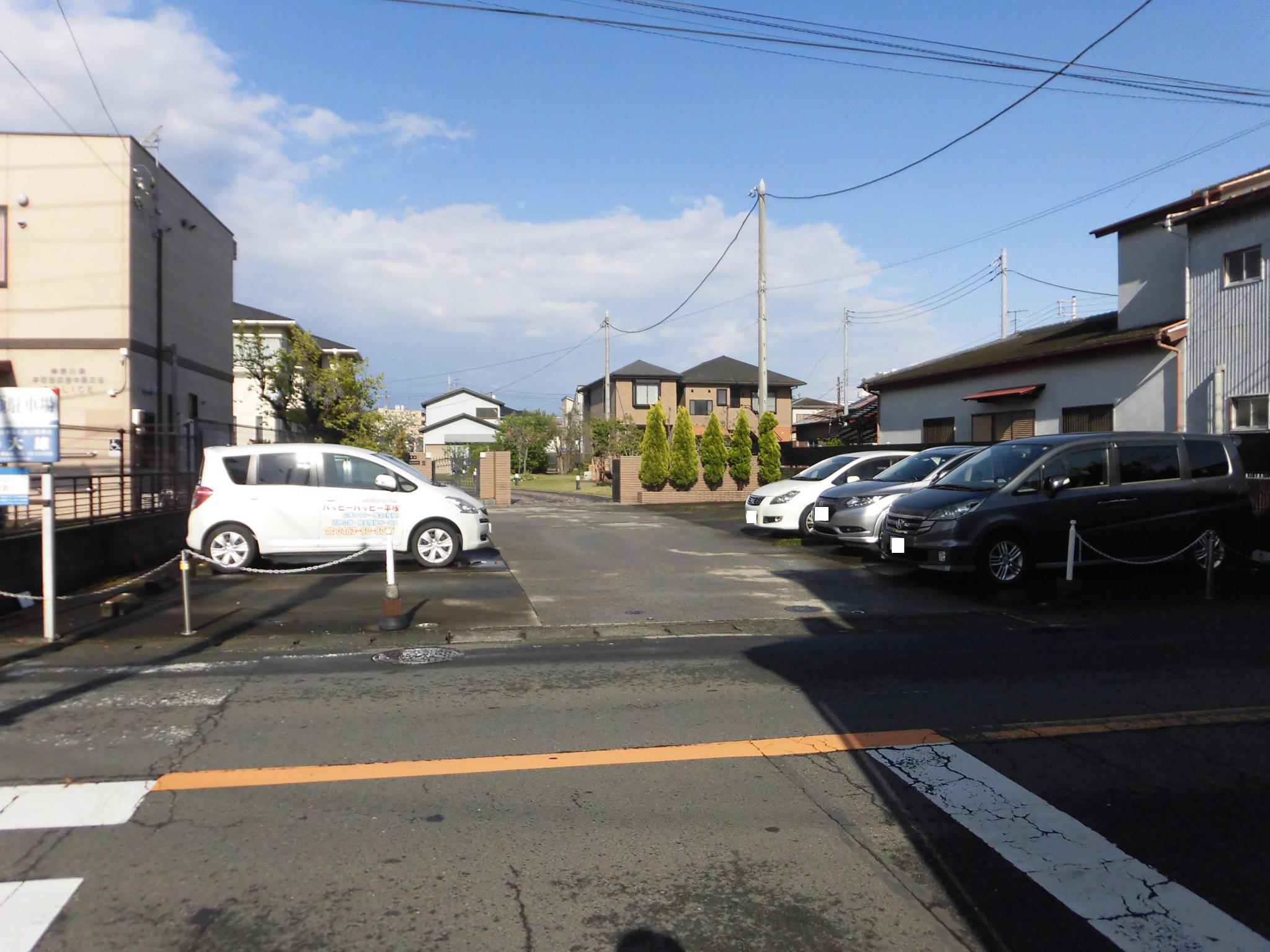府川月極駐車場の外観・駐車場イメージ2枚目