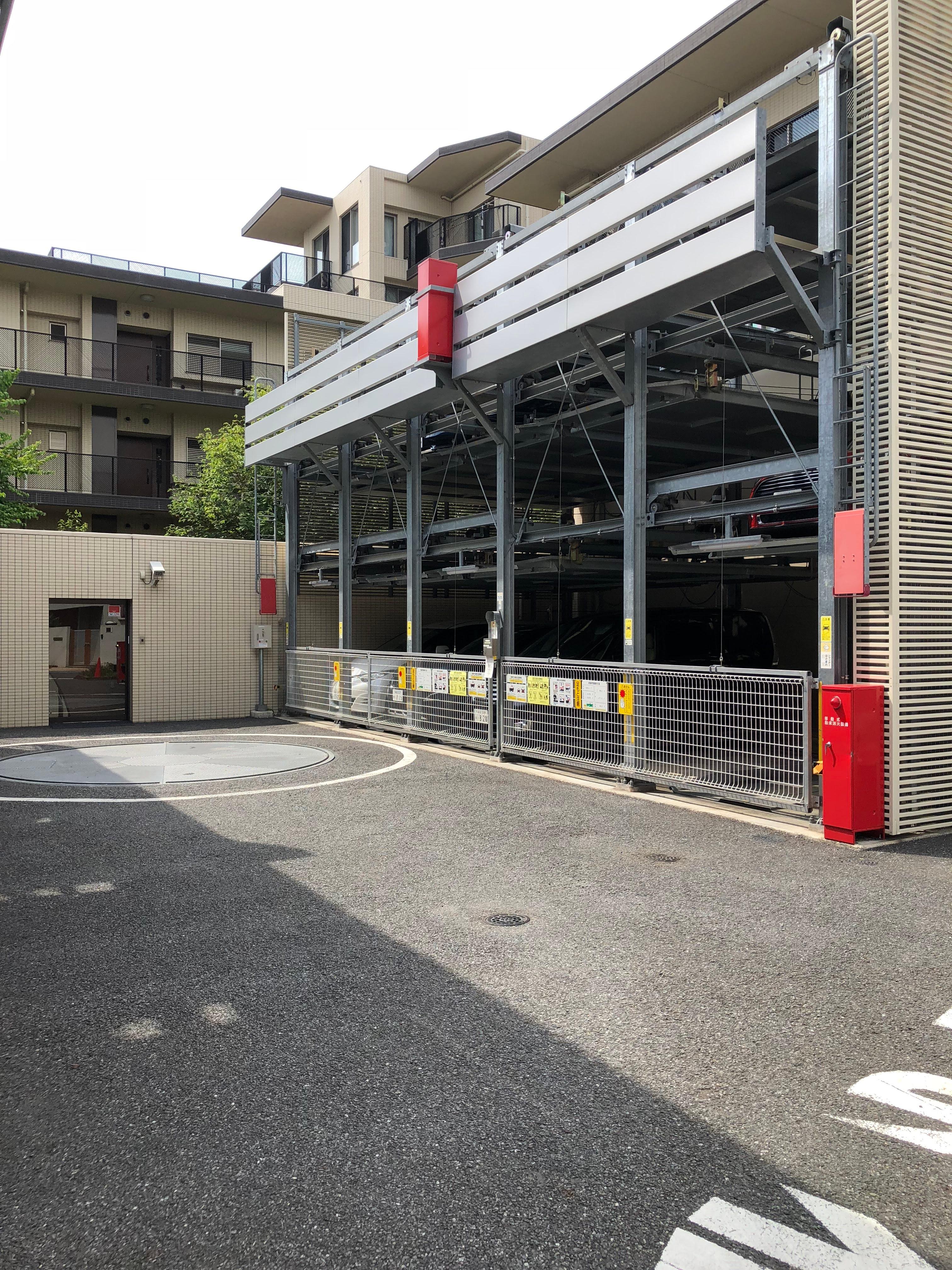 ザ・ライオンズ杉並善福寺川緑地の外観・駐車場イメージ1枚目