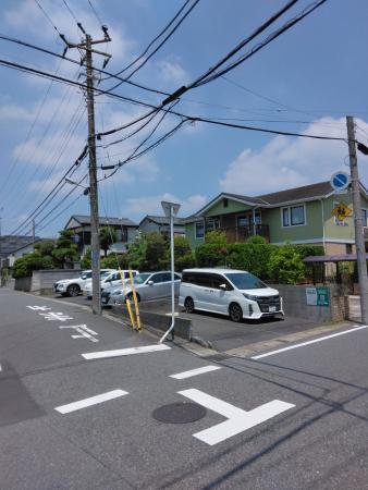 岡﨑駐車場の外観・駐車場イメージ1枚目