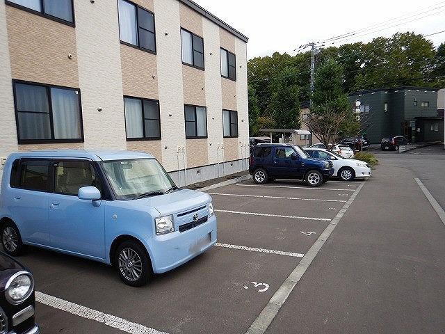 ＮＯＲＴＨＥＲＬＹ(27012)の外観・駐車場イメージ1枚目