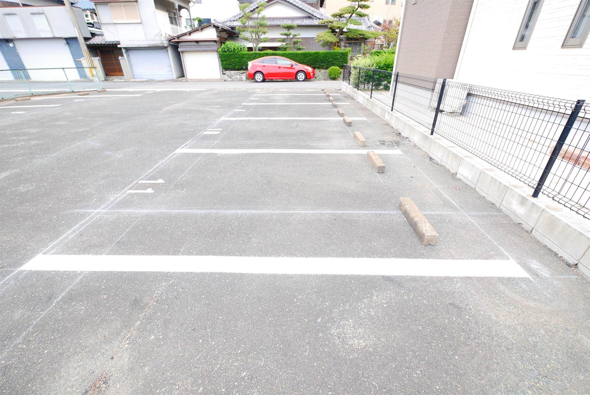 ジョイフル割子川西部駐車場Ⅱの外観・駐車場イメージ3枚目
