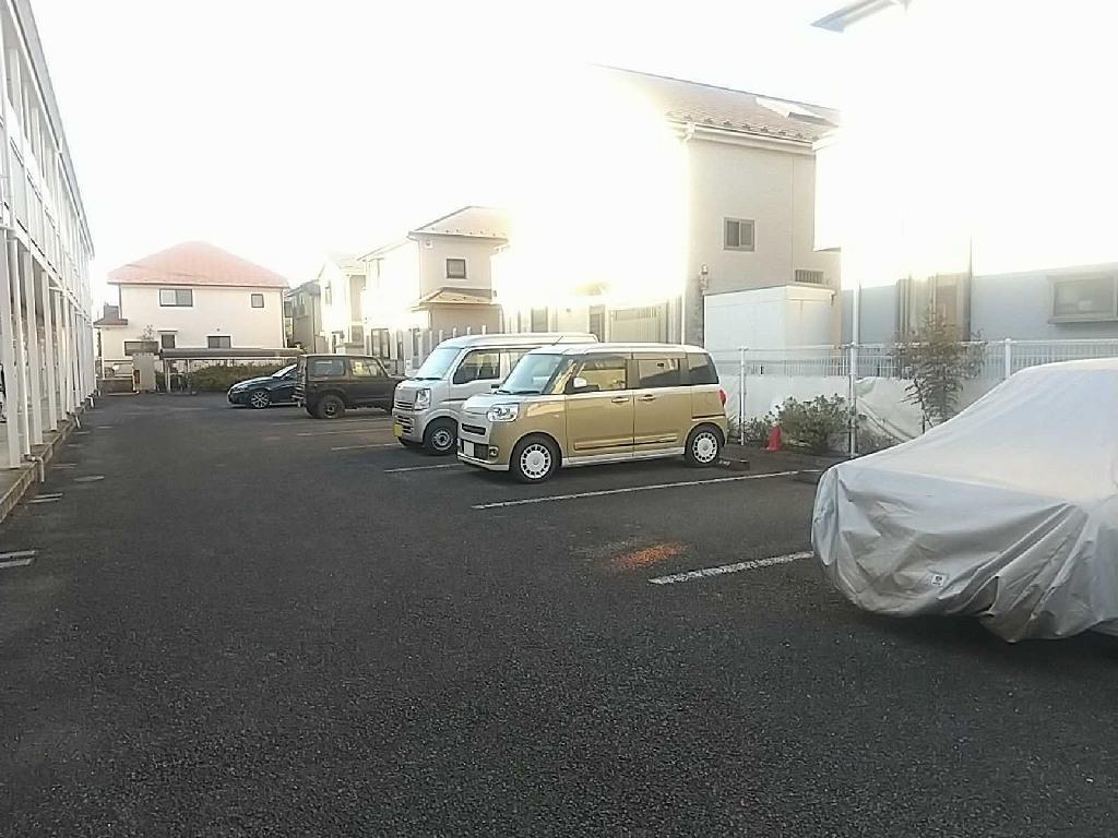 ルースト(21573)の外観・駐車場イメージ2枚目