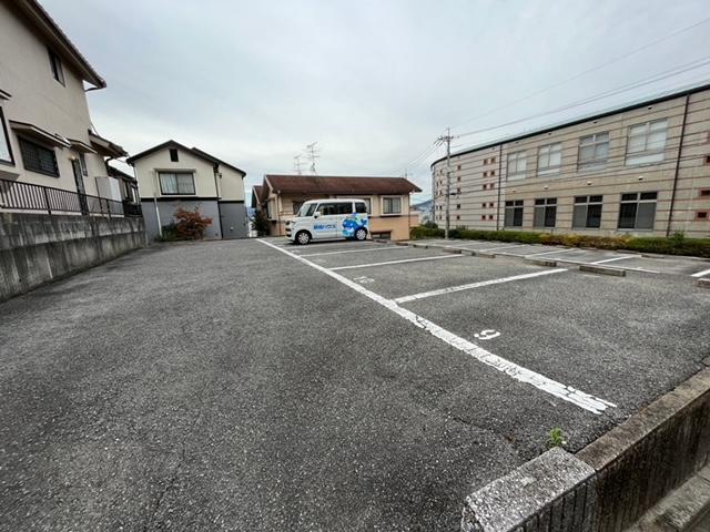 丹那町ガレージの外観・駐車場イメージ2枚目