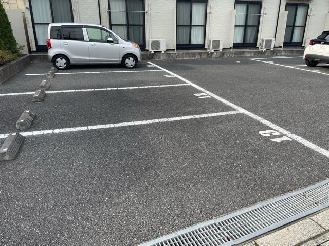 シェルズ(30483)の外観・駐車場イメージ1枚目