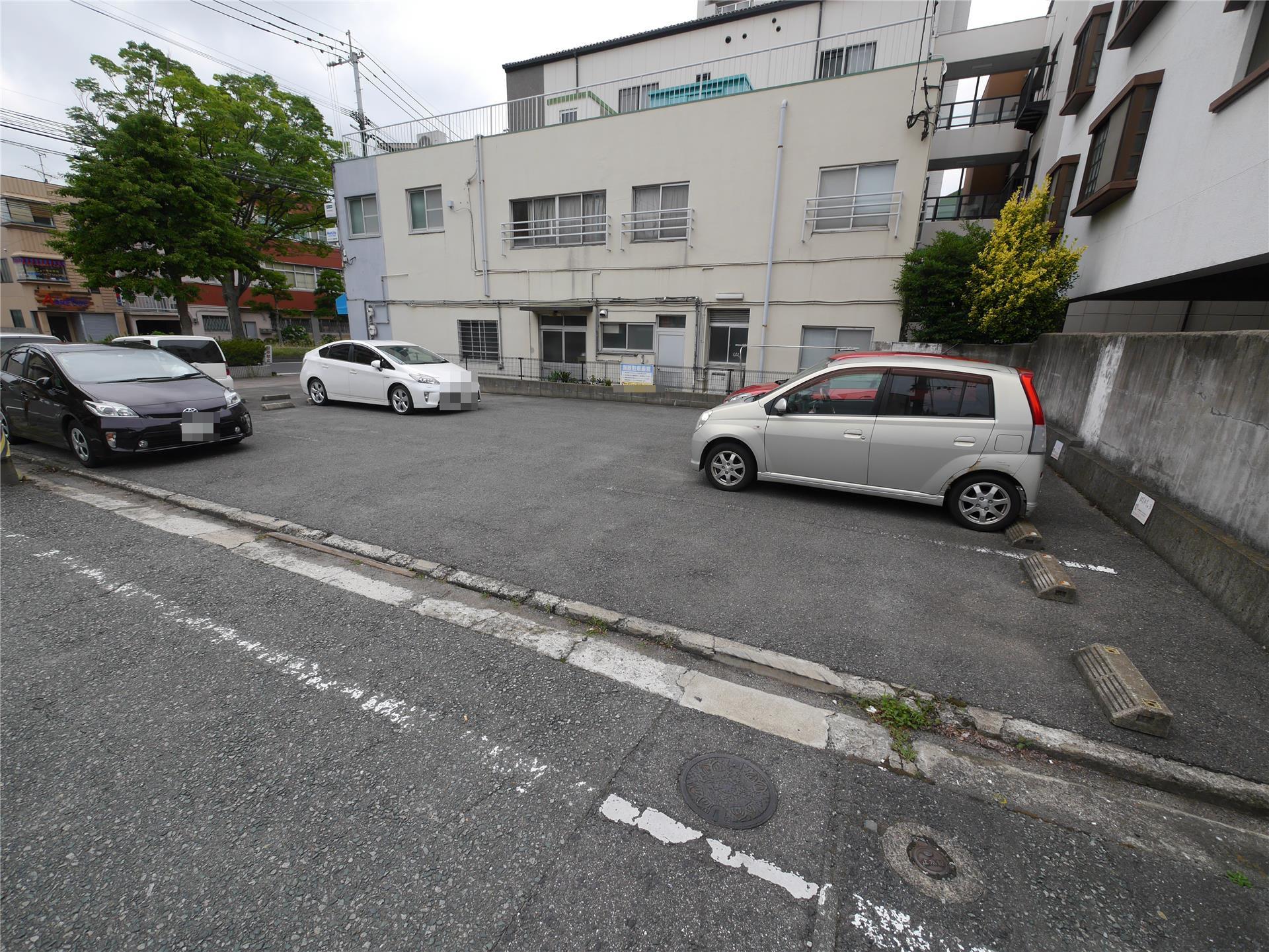 ジョイフル西本町№2パーキングの外観・駐車場イメージ1枚目