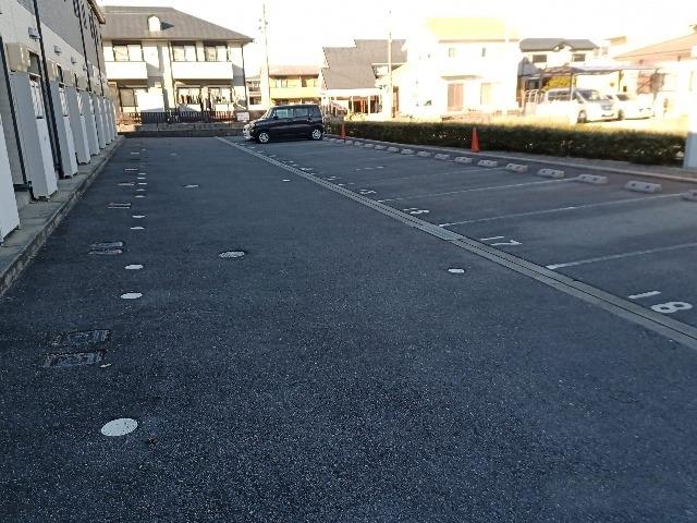 ラルジュ(31188)の外観・駐車場イメージ1枚目