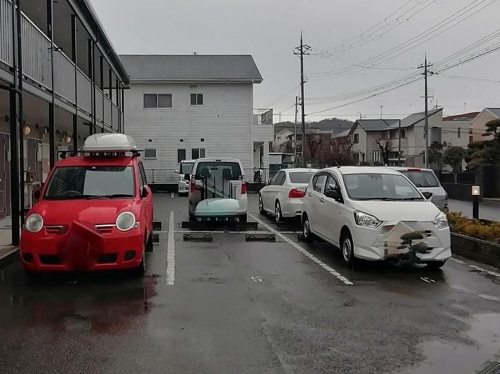 コスモス(30318)の外観・駐車場イメージ1枚目
