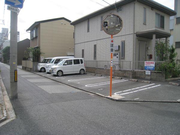 元町 パーキングはつねの外観・駐車場イメージ1枚目