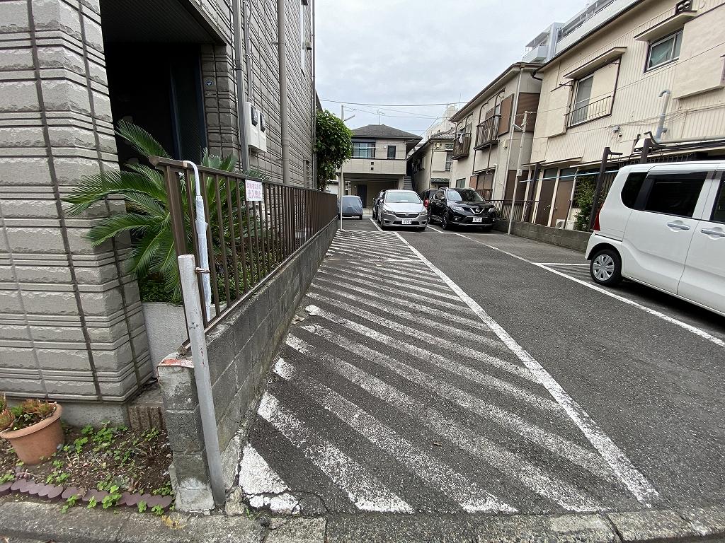 笹本駐車場の外観・駐車場イメージ1枚目