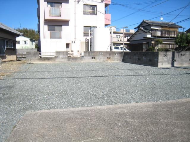 志都呂町1482-1の外観・駐車場イメージ1枚目