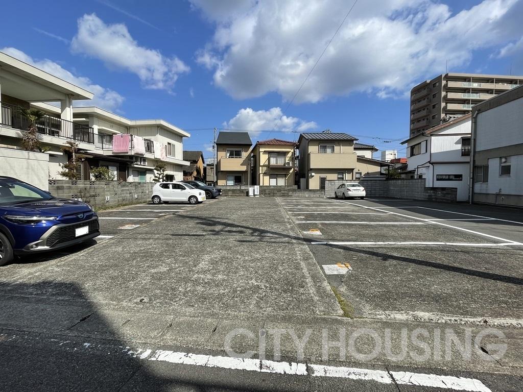 P新南福島135の外観・駐車場イメージ2枚目