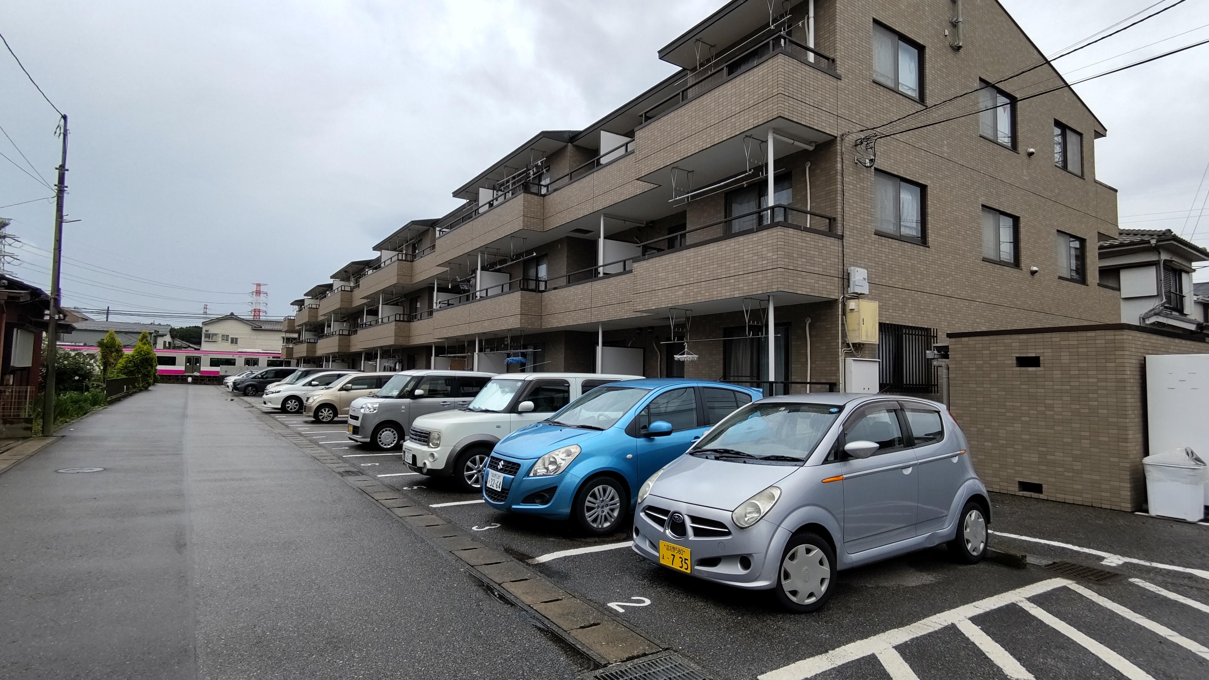 グランメールの外観・駐車場イメージ2枚目