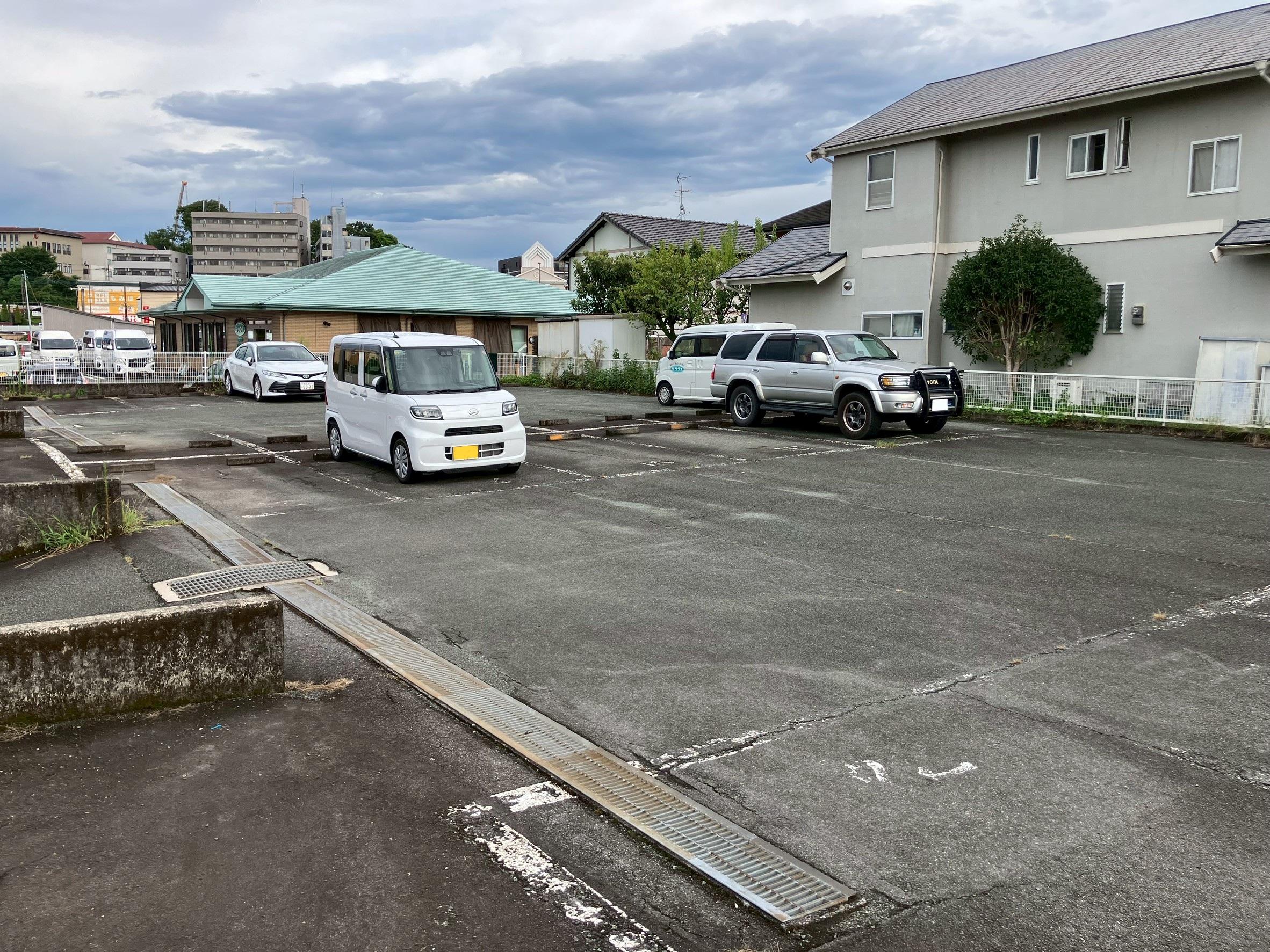 坪井6丁目パーキングの外観・駐車場イメージ1枚目