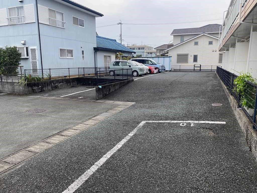 半田(8061)の外観・駐車場イメージ1枚目