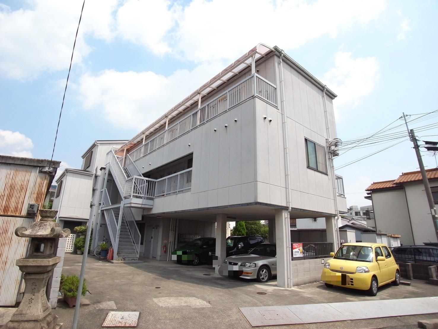 メゾン木村敷地内駐車場の外観・駐車場イメージ2枚目