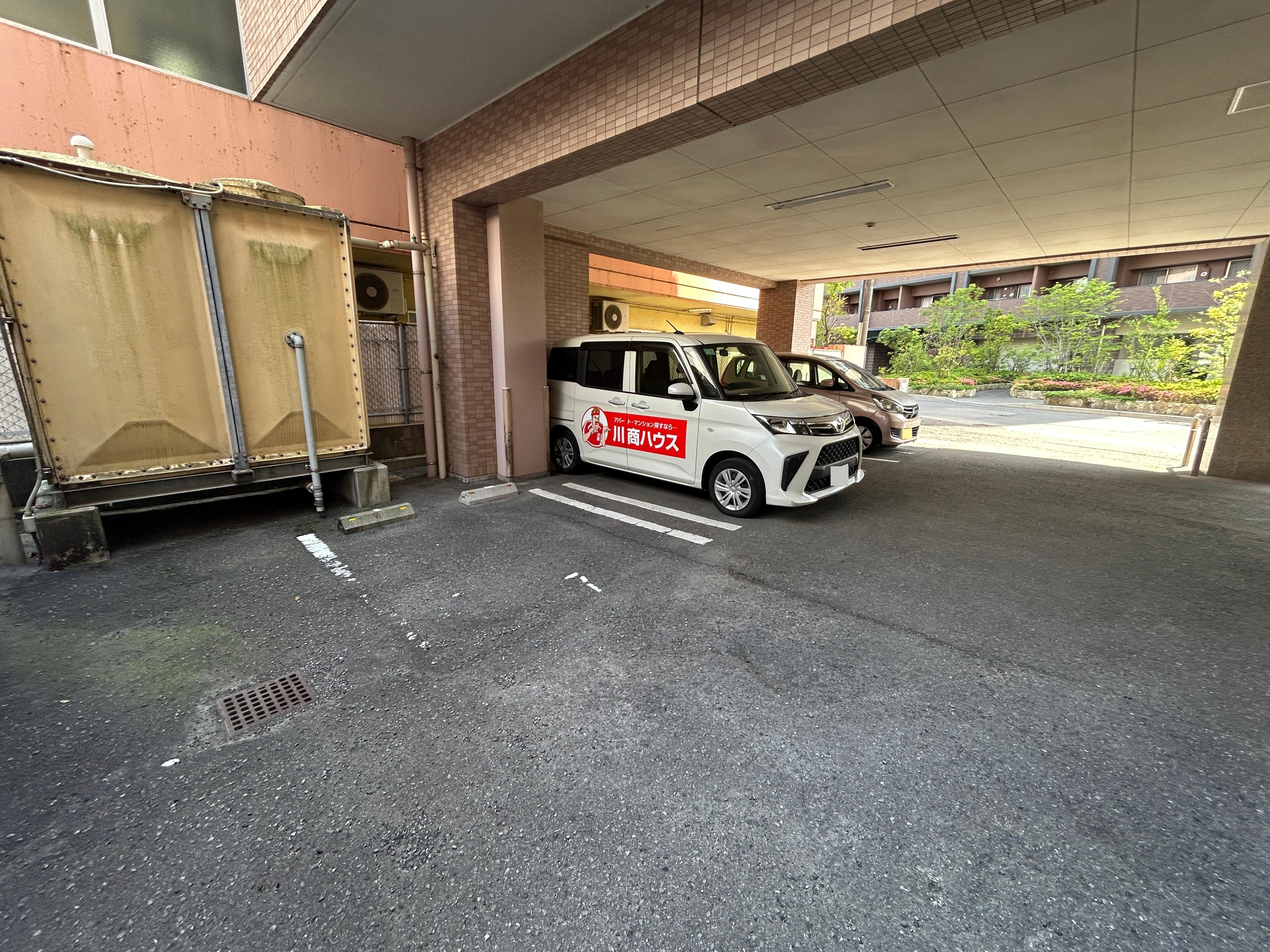 エトワールＴＭの外観・駐車場イメージ3枚目