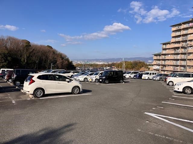 グリーンタウン香里ヶ丘前駐車場の外観・駐車場イメージ2枚目