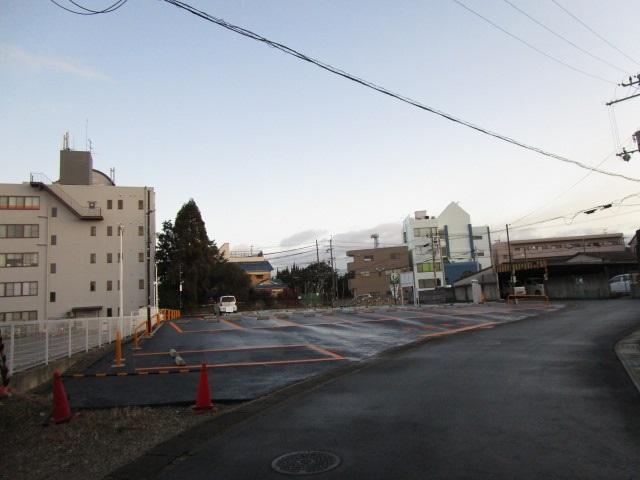 近鉄大久保駅西の外観・駐車場イメージ1枚目