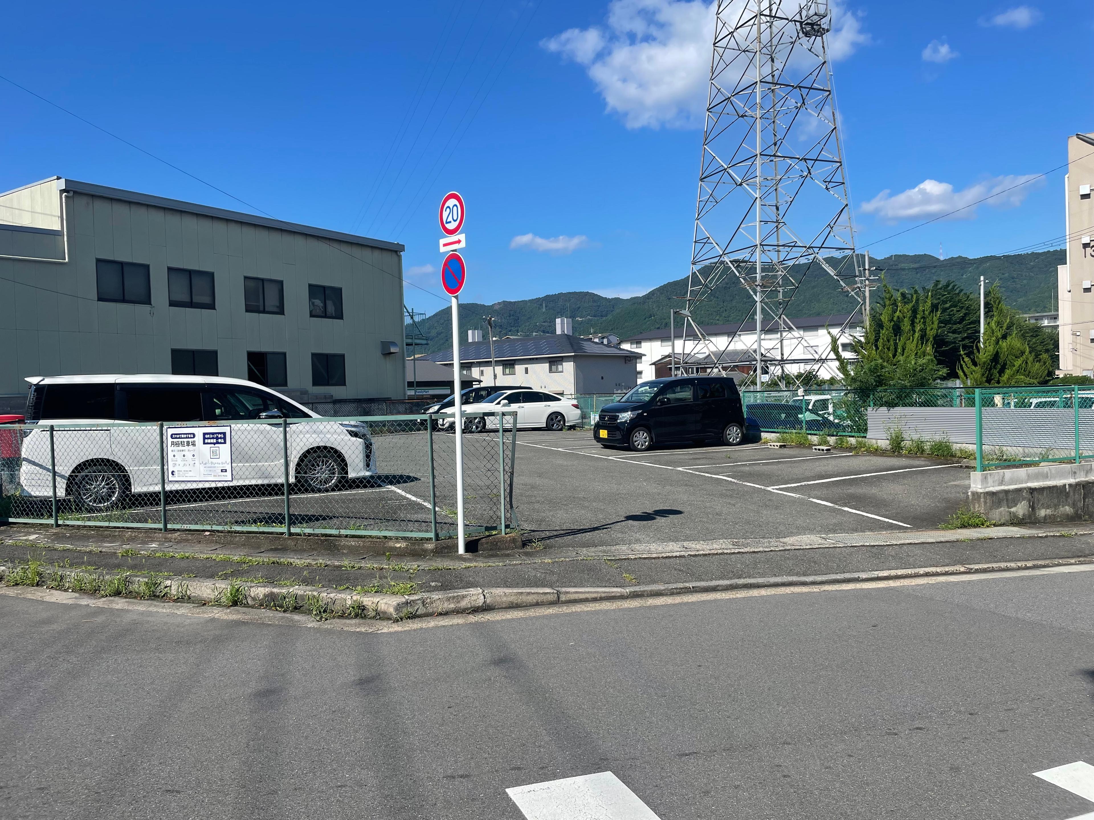 細川（北後藤町）ガレージの外観・駐車場イメージ1枚目