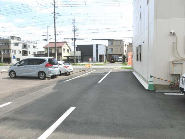 ワイズ・松降 第1(南)駐車場の外観・駐車場イメージ3枚目