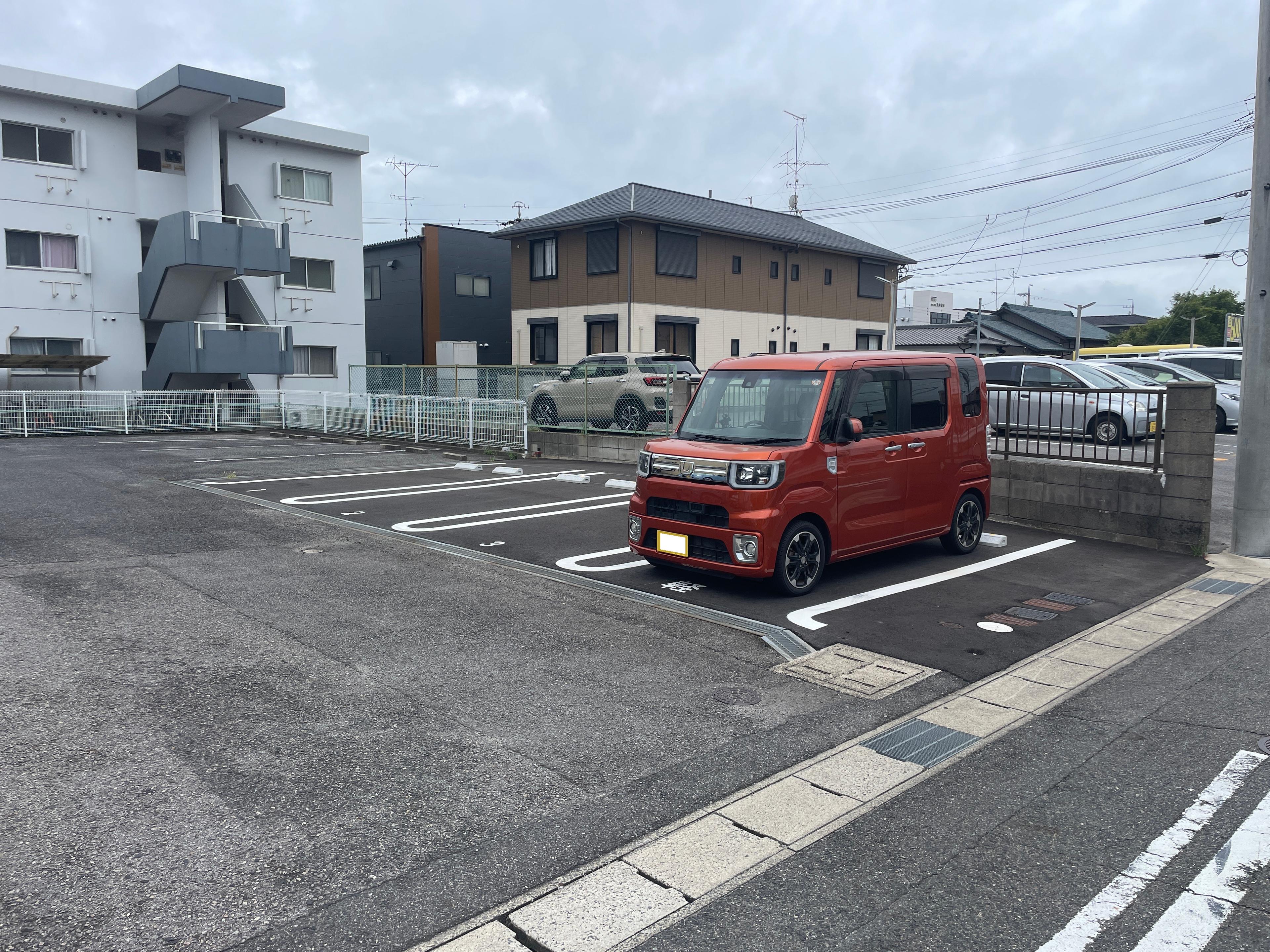 リプルイワツキ駐車場の外観・駐車場イメージ1枚目