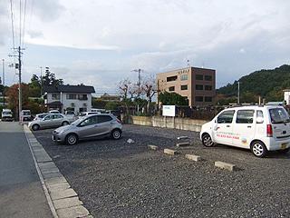 小白川町三荒井パーキングの外観・駐車場イメージ1枚目