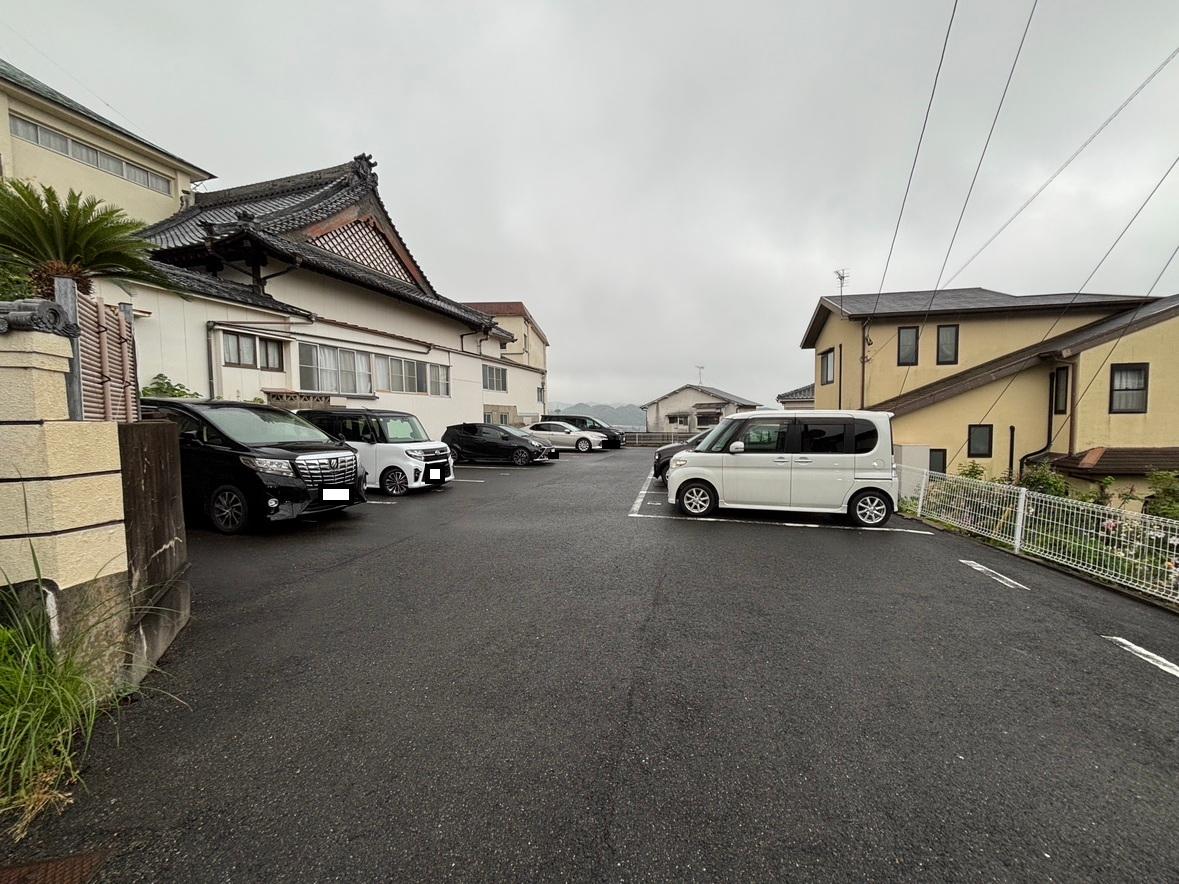 國松ガレージの外観・駐車場イメージ2枚目