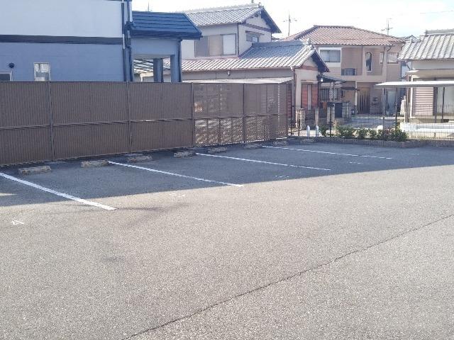 アトランティス(41164)の外観・駐車場イメージ1枚目