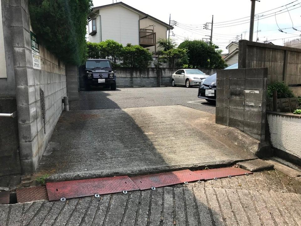 中野松が丘の外観・駐車場イメージ2枚目