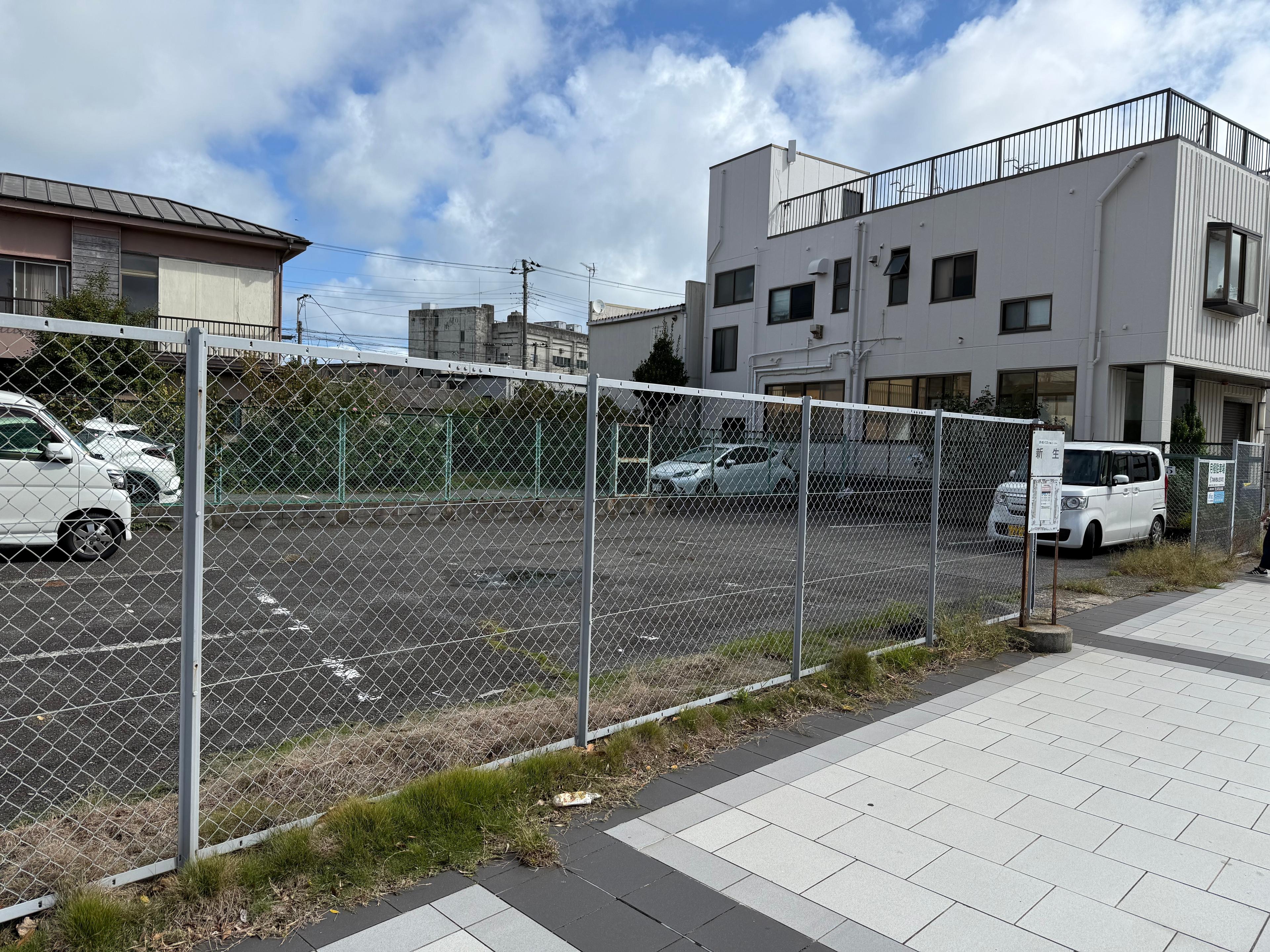 新生ビジネスファミリー駐車場の外観・駐車場イメージ1枚目