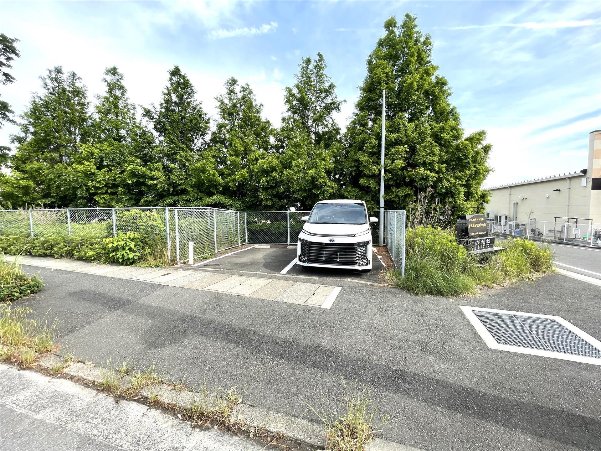 町上津役東1丁目駐車場の外観・駐車場イメージ1枚目