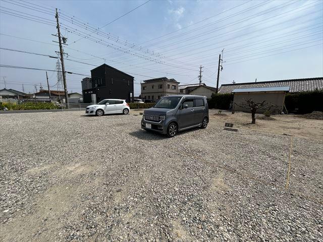 入野町10705-1の外観・駐車場イメージ1枚目