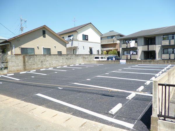 国府本町駐車場の外観・駐車場イメージ1枚目